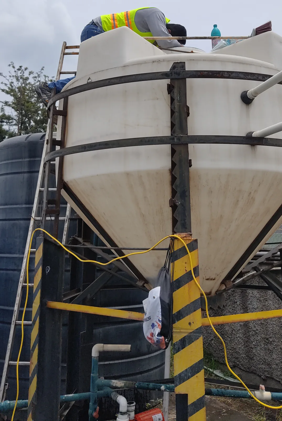 Instalación del sedimentador cónico